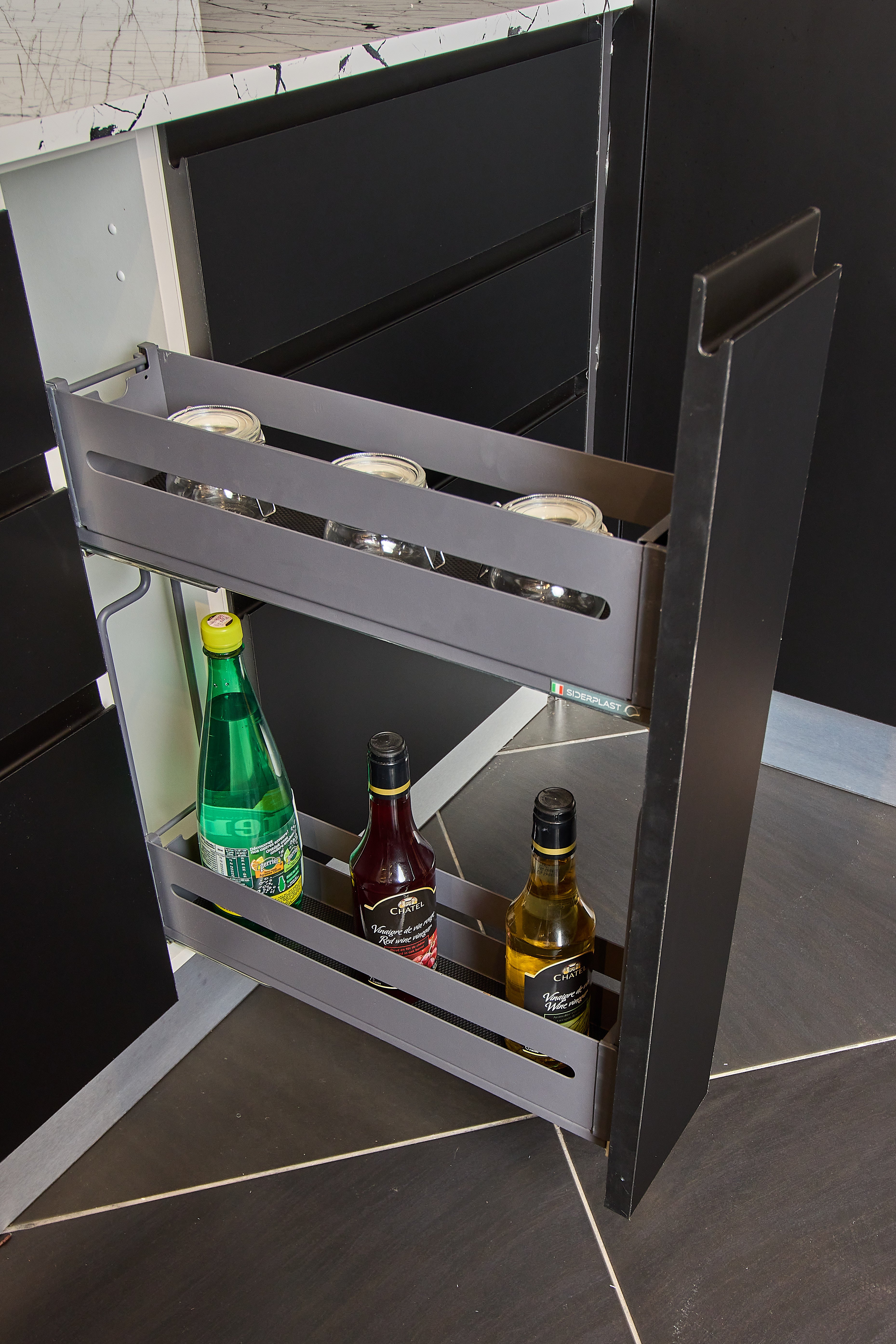 Porte bouteille 15 cm métal gris anthracite  avec tapis anti-dérapant L11 P 28 H57