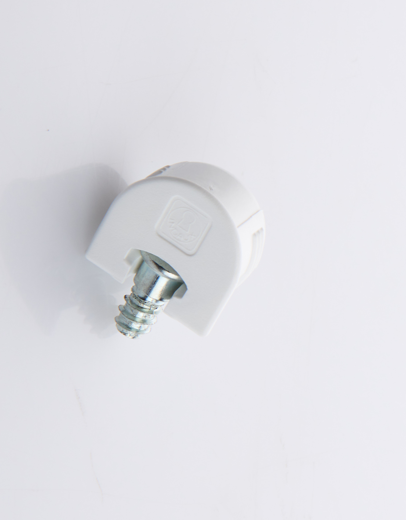 Kit de 100 clocks blanc- suspension invisible d'etageres.