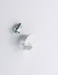 Kit de 100 clocks blanc- suspension invisible d'etageres.
