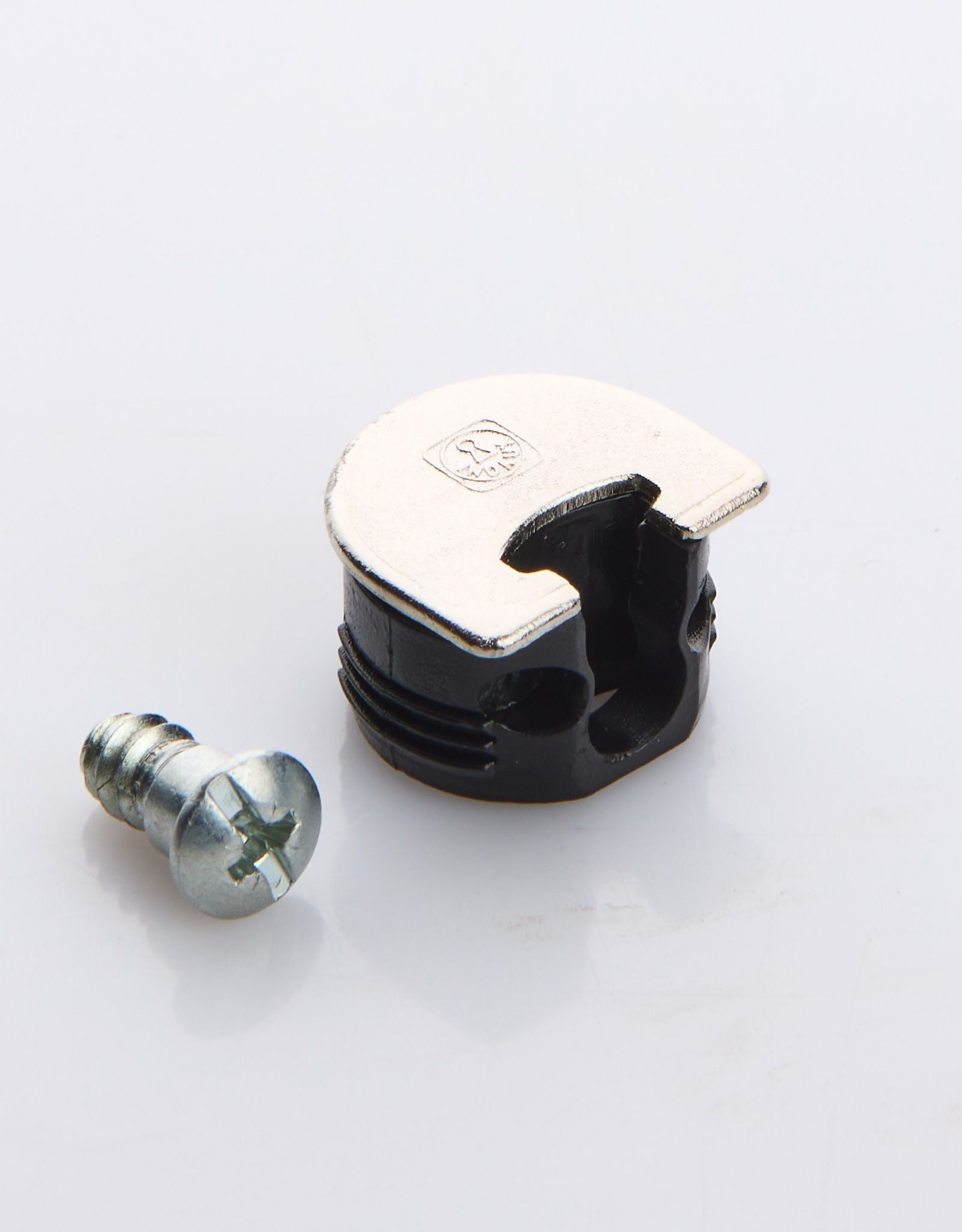 Kit de 100 Clock nickel d20 de Fixation pour Meubles – suspension invisible d'étagères.