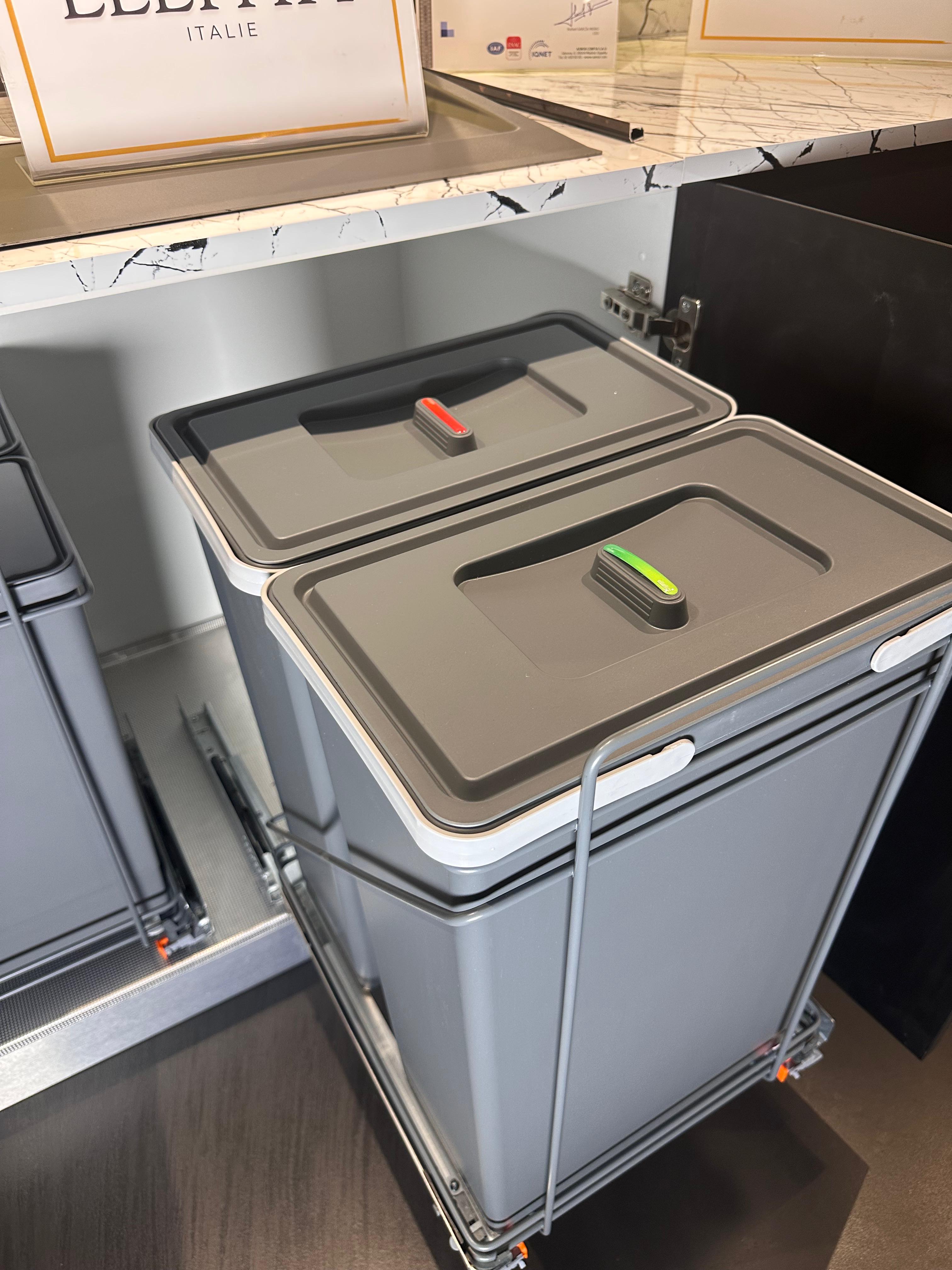 Poubelles de Tri Coulissantes  24*24L – Système de Tri Séparé pour Meuble de Cuisine